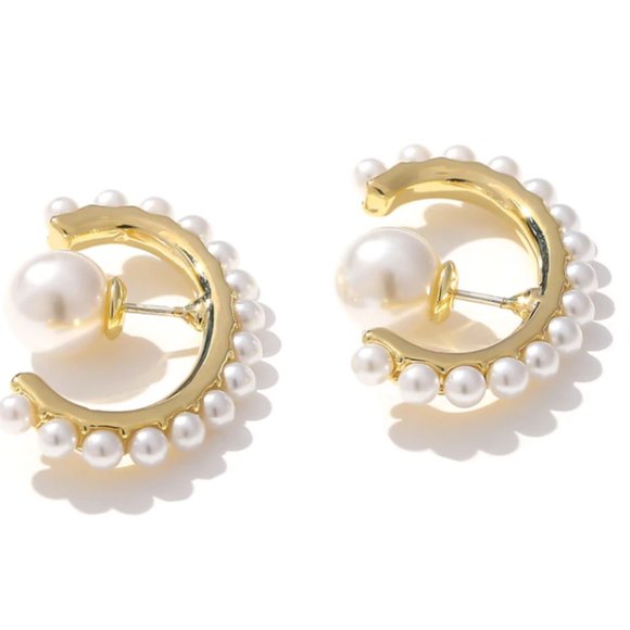 Gold Pearl stud earrings - Picture 5 of 8